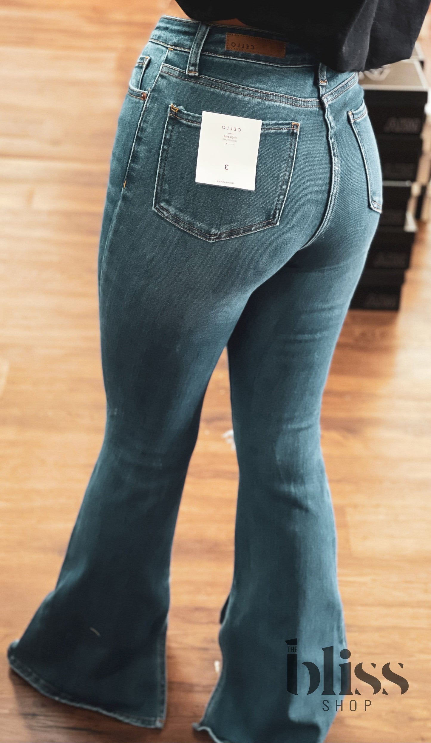 Betty Slit Flare Jeans
